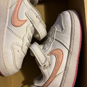 Nike Kids White and Peach Sneakers USED SHOES SIZE 6C